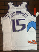 Load image into Gallery viewer, ROADRUNNER / SACRAMENTO White Headgear Classics Basketball Jersey ~Never Worn~ L