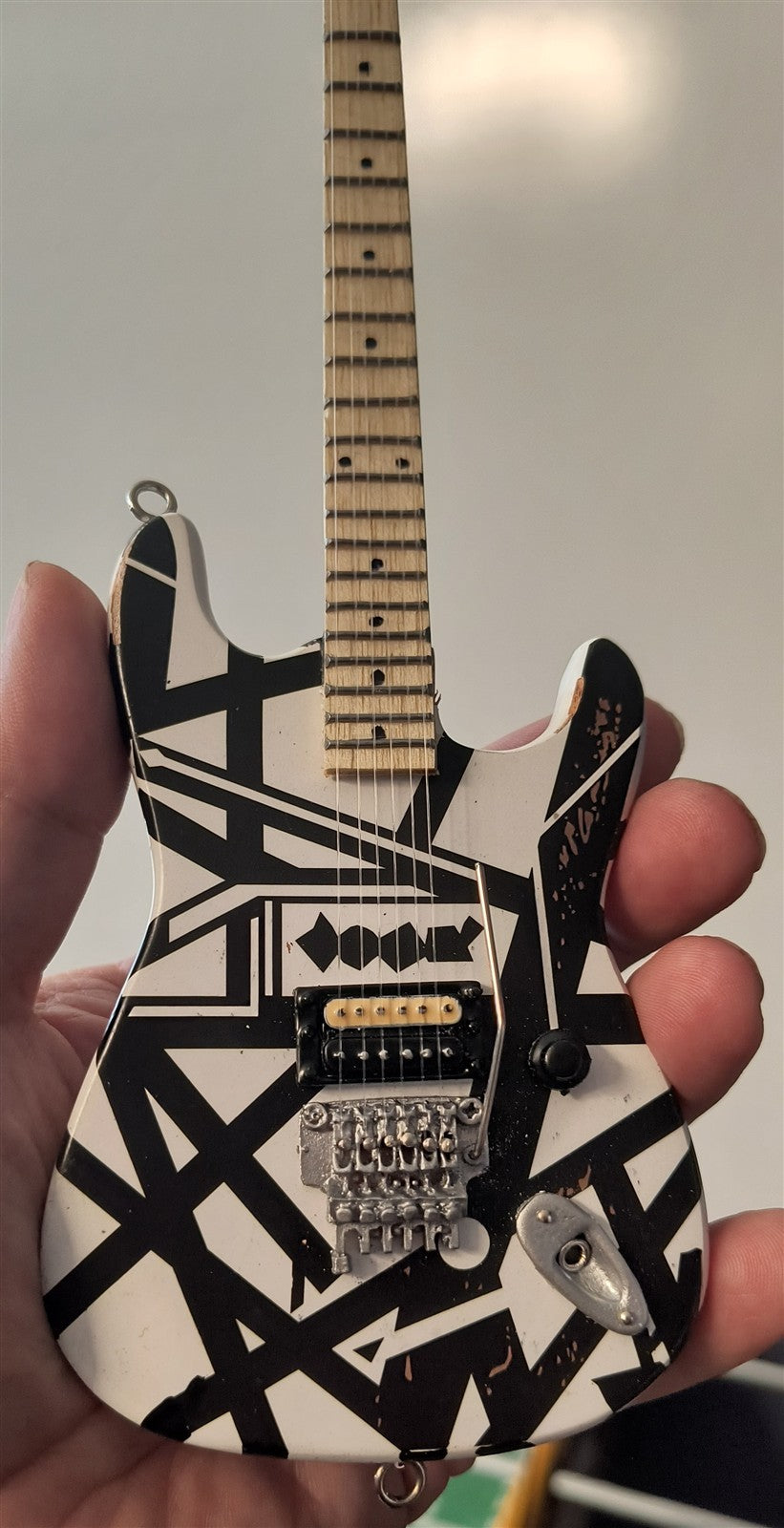 EDDIE VAN HALEN- 1981 Fair Warning 