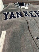 Load image into Gallery viewer, NEW YORK YANKEES G-III 27X World Series Varsity Jacket~Faux Leather Sleeved~