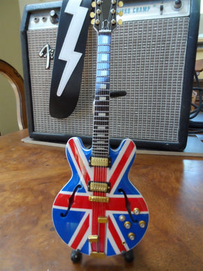 NOEL GALLAGHER (OASIS)-Union Jack Supernova 1:4 Scale Replica Guitar ~Axe Heaven