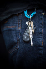 Load image into Gallery viewer, Pluginz Guitar Plug Keychain