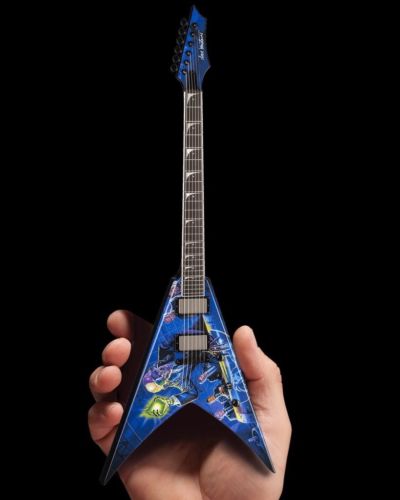 DAVE MUSTAINE -Rust In Peace Signature V 1:4 Scale Replica Guitar ~Axe Heaven