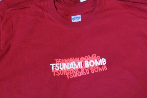 TSUNAMI BOMB - T-shirt with side graphics, Red or Black ~Never Worn~ M XL