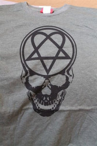 HIM - Heartagram and Skull T-shirt ~Never Worn~ S / XL