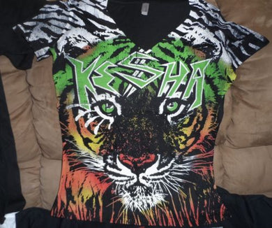 KESHA - All-Over Tiger Print V-Neck Women's T-Shirt ~Never Worn~ XL