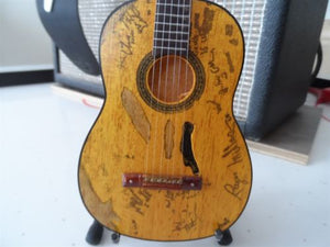 WILLIE NELSON- Trigger Acoustic 1:4 Scale Replica Guitar ~Axe Heaven