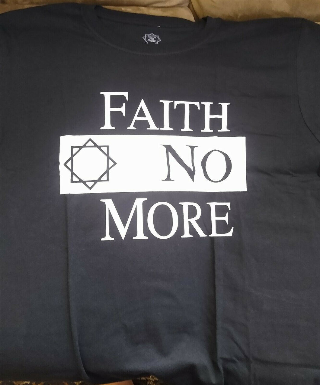 FAITH NO MORE- 2019 Classic Logo T-Shirt ~Never Worn~ L/XL