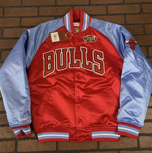 Load image into Gallery viewer, BULLS Finals Mitchell &amp; Ness Special Script Heavyweight Jacket S L XL 2XL