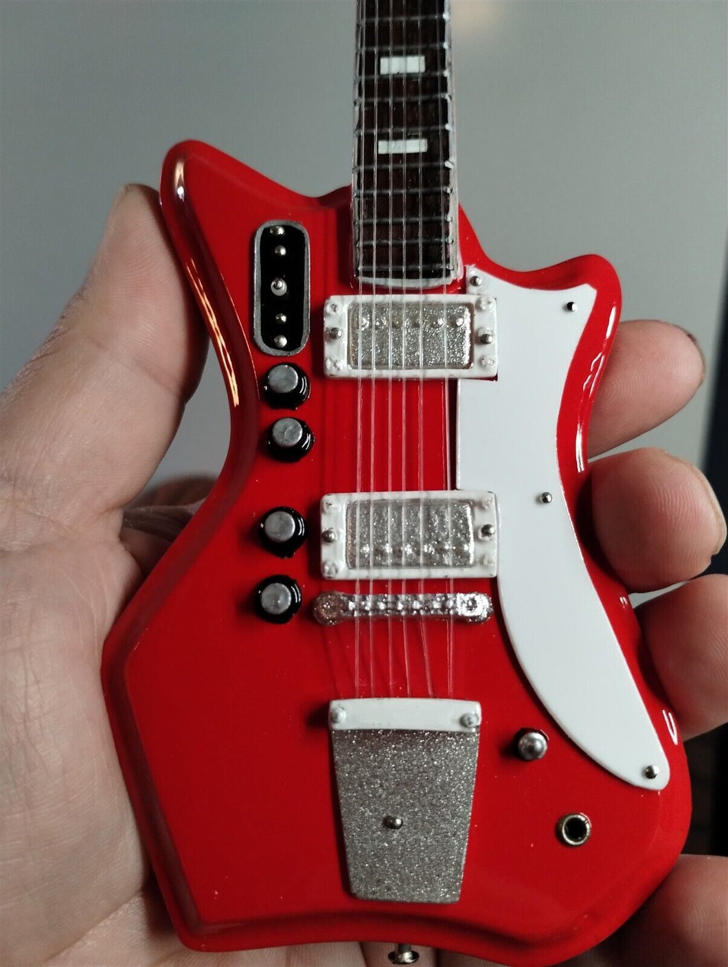 JACK WHITE -1964 Airline Model Res-O-Glass 1:4 Scale Replica Guitar ~Axe Heaven~