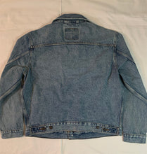 Load image into Gallery viewer, Levi&#39;s Denim Trucker Jacket~Never Worn~M L~