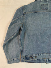 Load image into Gallery viewer, Levi&#39;s Denim Trucker Jacket~Never Worn~M L~