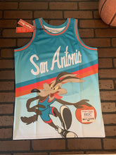 Load image into Gallery viewer, WILE E COYOTE Headgear Classics Basketball Jersey~Not Worn~M XL