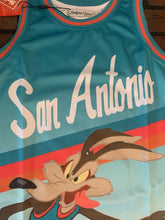 Load image into Gallery viewer, WILE E COYOTE Headgear Classics Basketball Jersey~Not Worn~M XL