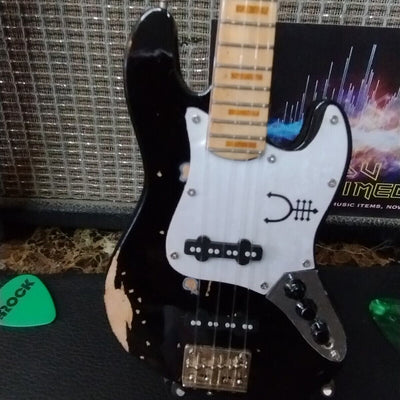 GEDDY LEE Vintage Tour Edition Bass 1:4 Scale Replica Guitar ~Axe Heaven~