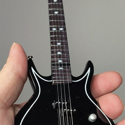 GENE SIMMONS -Signature Punisher 1:4 Scale Replica Bass Guitar ~Axe Heaven~