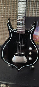 GENE SIMMONS -Signature Punisher 1:4 Scale Replica Bass Guitar ~Axe Heaven~