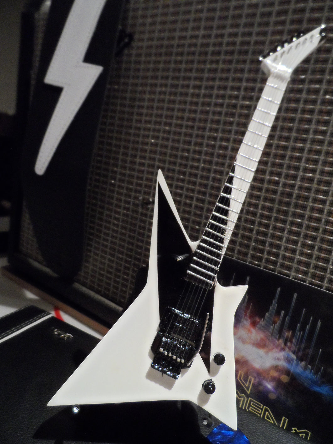 ACE FREHLEY - Washburn AF 40 1:4 Scale Replica Guitar ~New~