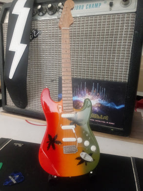 Bob Marley-Fender Stratocaster Rasta Flag Tribute1:4 Scale Replica Guitar ~New~