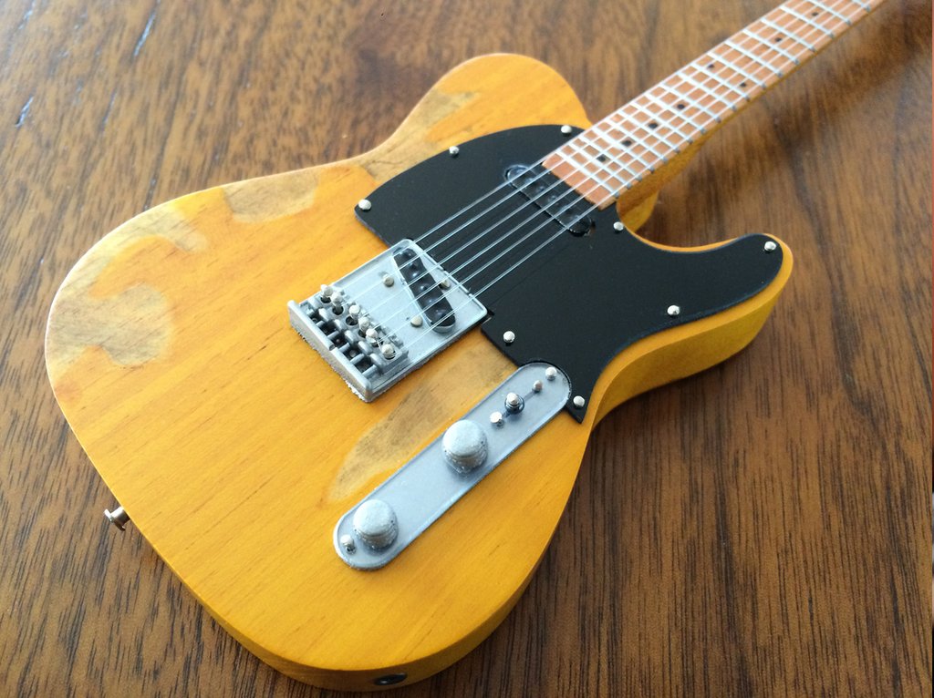 BRUCE SPRINGSTEEN Fender Tele Vintage Blonde 1 4 Scale Replica