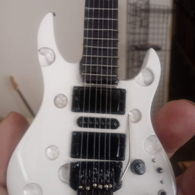 BUCK DHARMA (Blue Oyster Cult)-Cheeseburger guitar 1:4 Scale Replica Guitar ~New