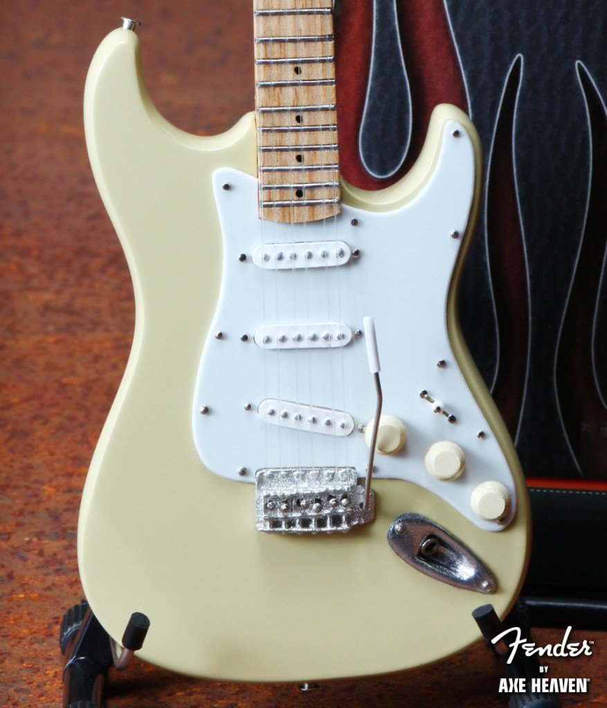 Fender Cream Strat 1:4 Scale Replica Guitar ~Axe Heaven~