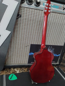 LINDSEY BUCKINGHAM - Signature Model 1:4 Scale Replica Guitar ~Axe Heaven~