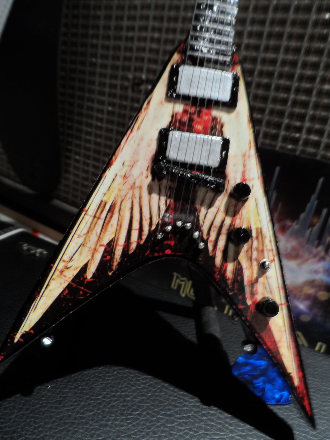 DAVE MUSTAINE (Megadeth) - Angel of Deth V Custom 1:4 Replica Guitar ~New~