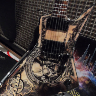 DAVE MUSTAINE (Megadeth) - Dean Zero In Deth We Trust 1:4 Replica Guitar ~New~