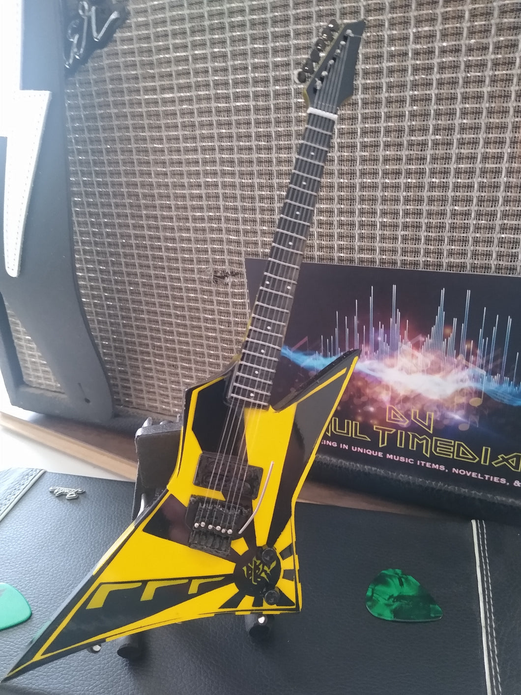 OZ FOX - Yellow and Black Eclipse 1:4 Replica Guitar ~New~